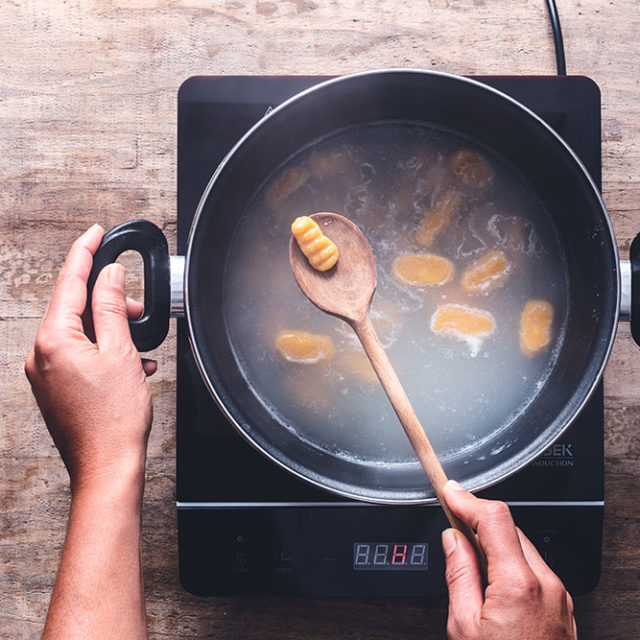 Étape 4 - Recette Gnocchis de courge Butternut à la Fourme d’Ambert et à la sauge