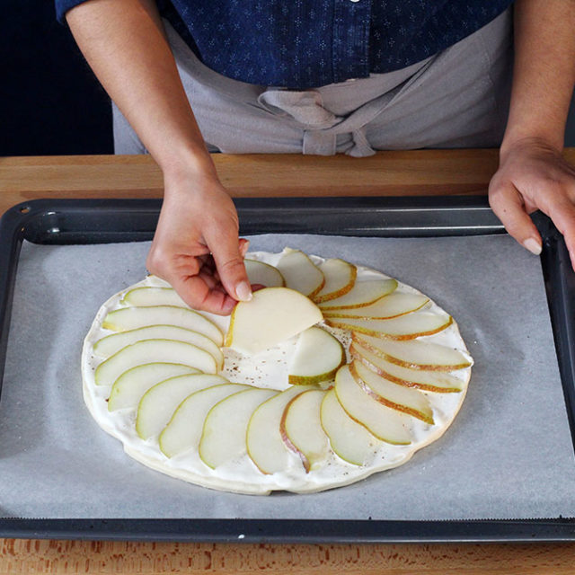 Étape 5 - Recette Pizza Fourme d’Ambert et poire