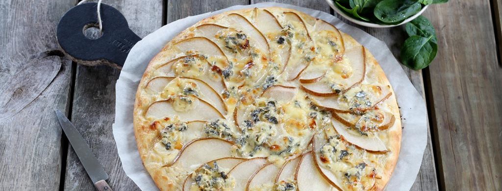 Pizza Fourme d’Ambert et poire