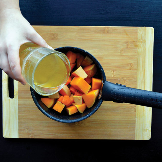 Étape 3 - Recette Velouté de butternut et carottes à la Fourme d’Ambert