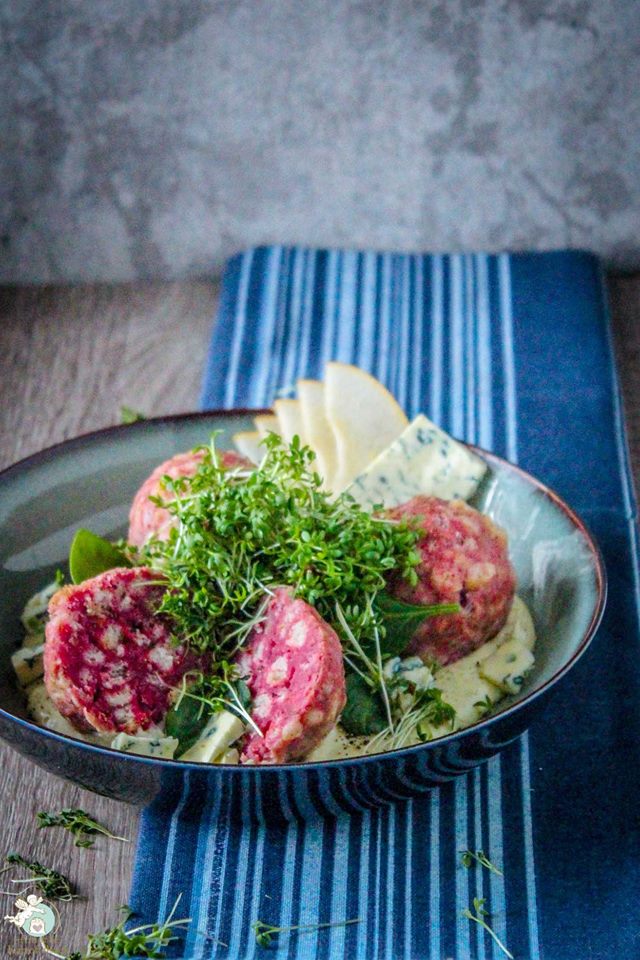 Rote Beete Knödel mit Fourme d&amp;#39;Ambert-Sauce - Fromage AOP Fourme d&amp;#39;Ambert