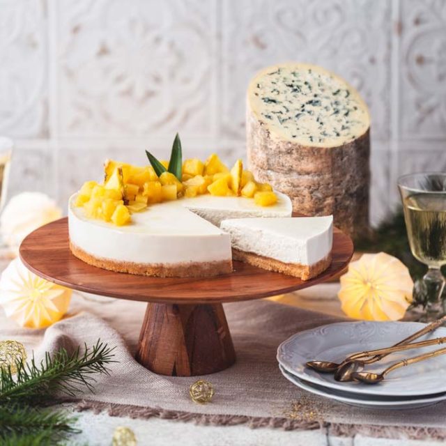 Cheesecake à l’AOP Fourme d’Ambert et sa compotée d’ananas