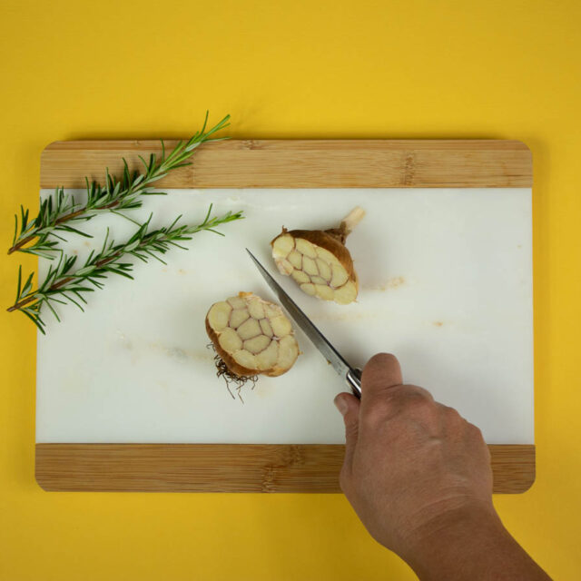 Étape 3 - Recette Pommes de terre grenailles rôties au romarin et AOP Fourme d’Ambert