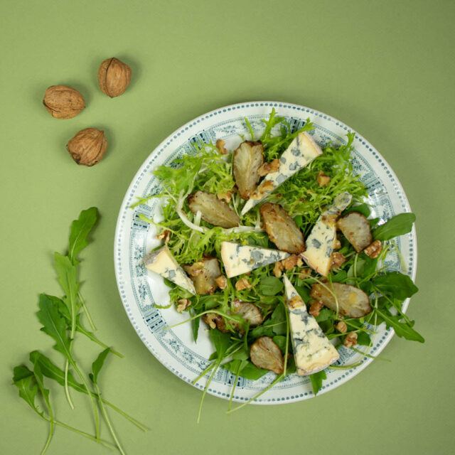 Roasted Jerusalem artichoke and AOP Fourme d’Ambert warm salad