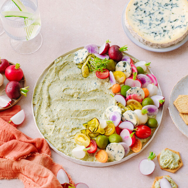 Dips crémeux de Fourme d’Ambert et courgettes grillées