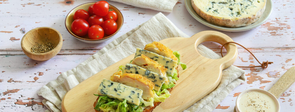 Tartine façon salade Caesar à la Fourme d’Ambert