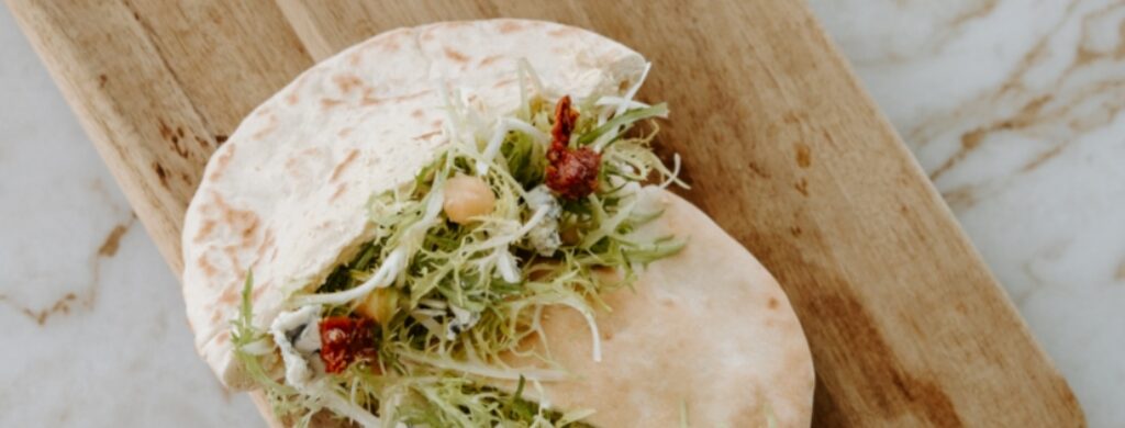 Pita Fourme d&rsquo;Ambert et houmous
