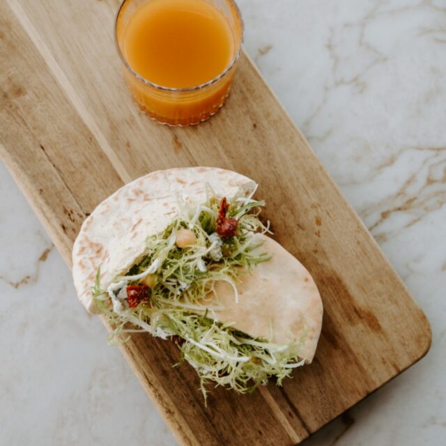 Pita Fourme d&rsquo;Ambert et houmous